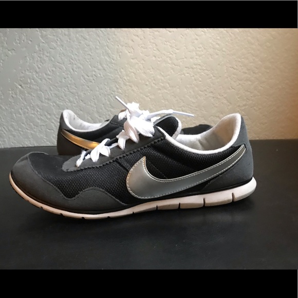 Nike Shoes - Nike sneakers